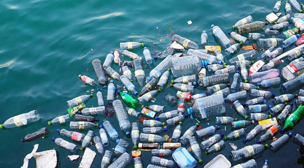 plastic-3151246_1920